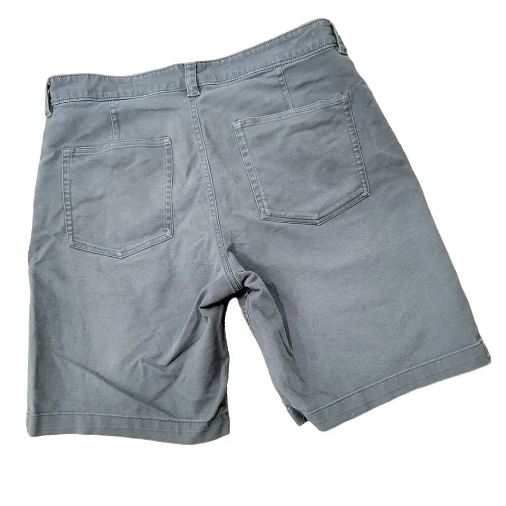 The North Face Gray Shorts Size 32